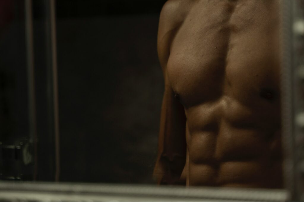 abs in the mirror
