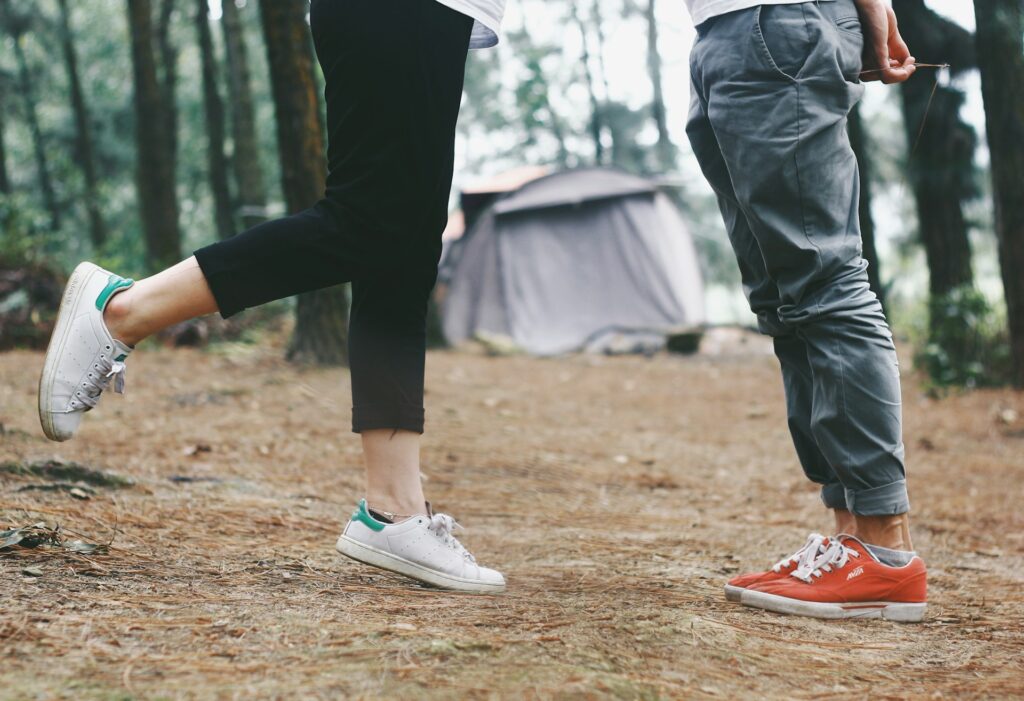 body language of man and woman