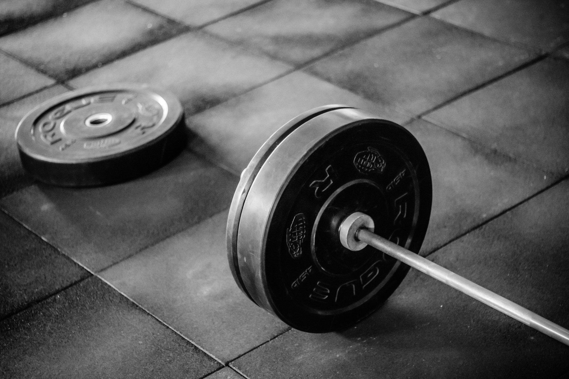 crossfit gym weights on mats